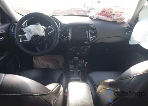 2019 Jeep Compass Altitude 4X4 z USA, uszkodzony, nr VIN 3C4NJDBB5KT840046